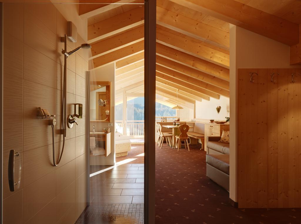 Kraeuterhotel Zischghof Obereggen Esterno foto