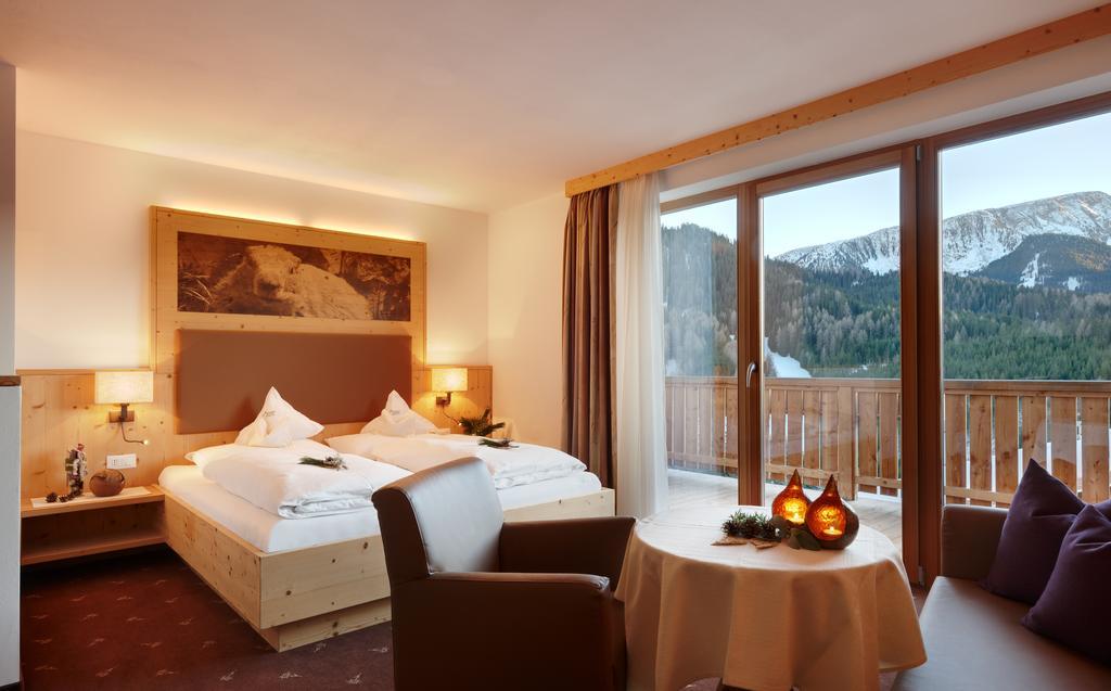 Kraeuterhotel Zischghof Obereggen Esterno foto